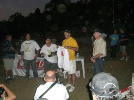 discurso....agradecimento à querida mãe que já se foi...emocionou todo mundo.jpg