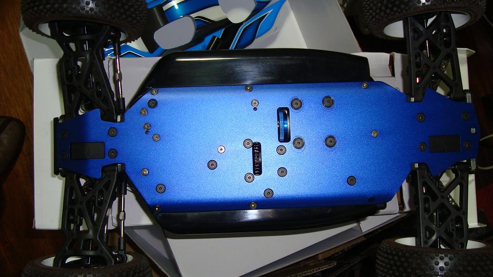 team losi chassi.jpg