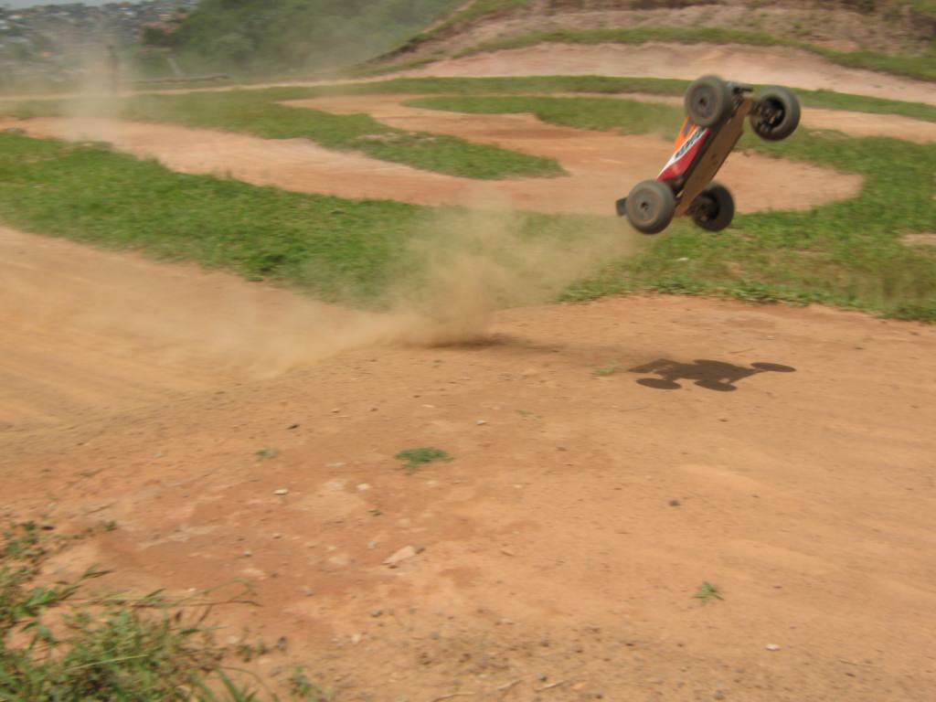 Tem gente tentando ir pra pista de Aero decolando da pista de Off ...mas tudo bem kkkkk