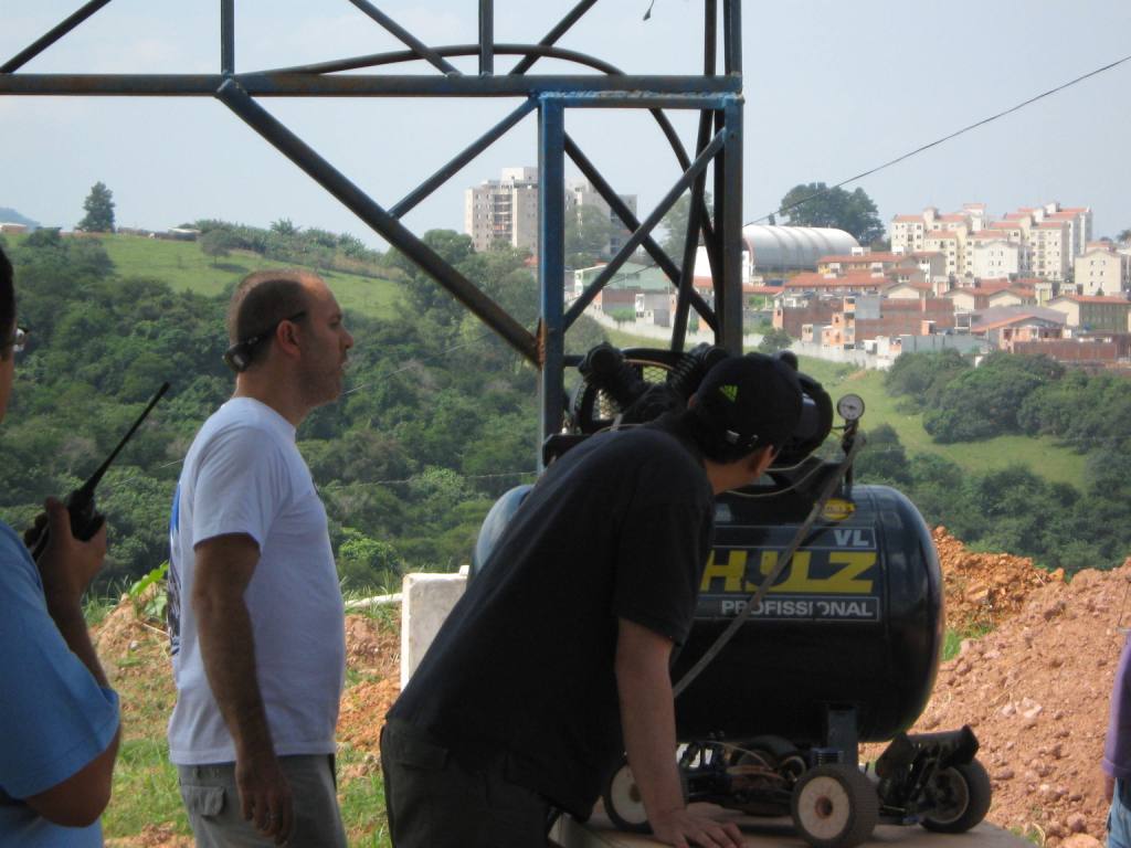 aero edu queimando tudo !.jpg
