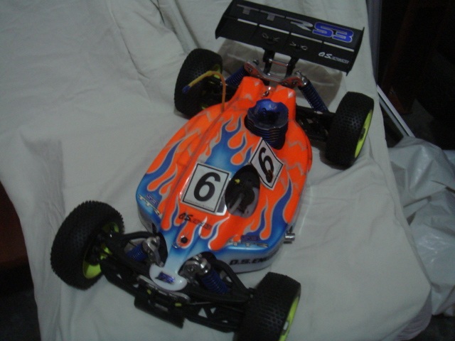 Nova pintura pra combinar com patrocinadores - Laranja - FUTABA, azul e branco _ Motores OS