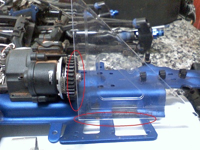 verificando se o chassis esta empenado em relação a coroa