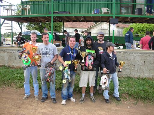 da Esquerda pra direita Estefan - 5o ( Losi/Nova ) , Clécio - 4o ( JQ /Nova ) , Dennis - 3o / ( Mugen /Nova ) , Guga - 1o ( JQ / Werks ) , Yukiu - 2o ( Mugen /Nova )