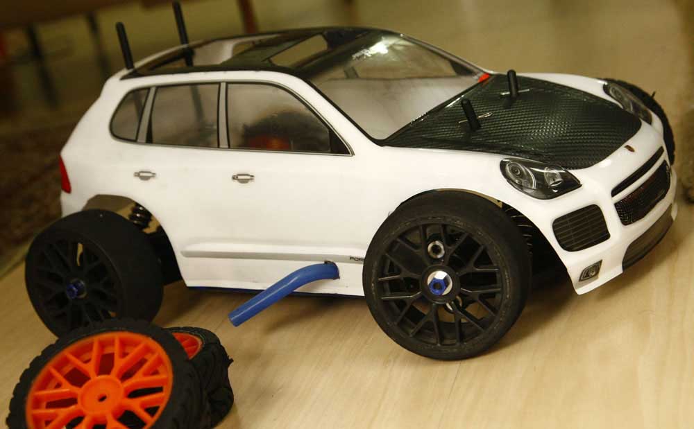 dst kyosho.jpg