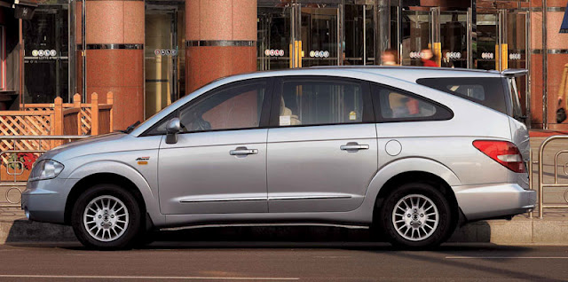 ssangyong rodius.jpg