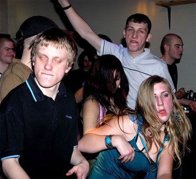 o verdadeiro conceito de festa estranha com gente esquesita.jpg