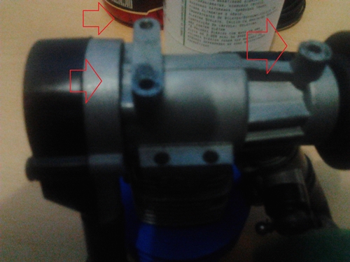 Observe as setas indicando para os três furos