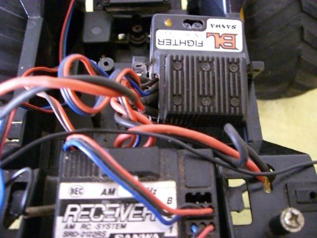 O speedy em cima e o receiver em baxo